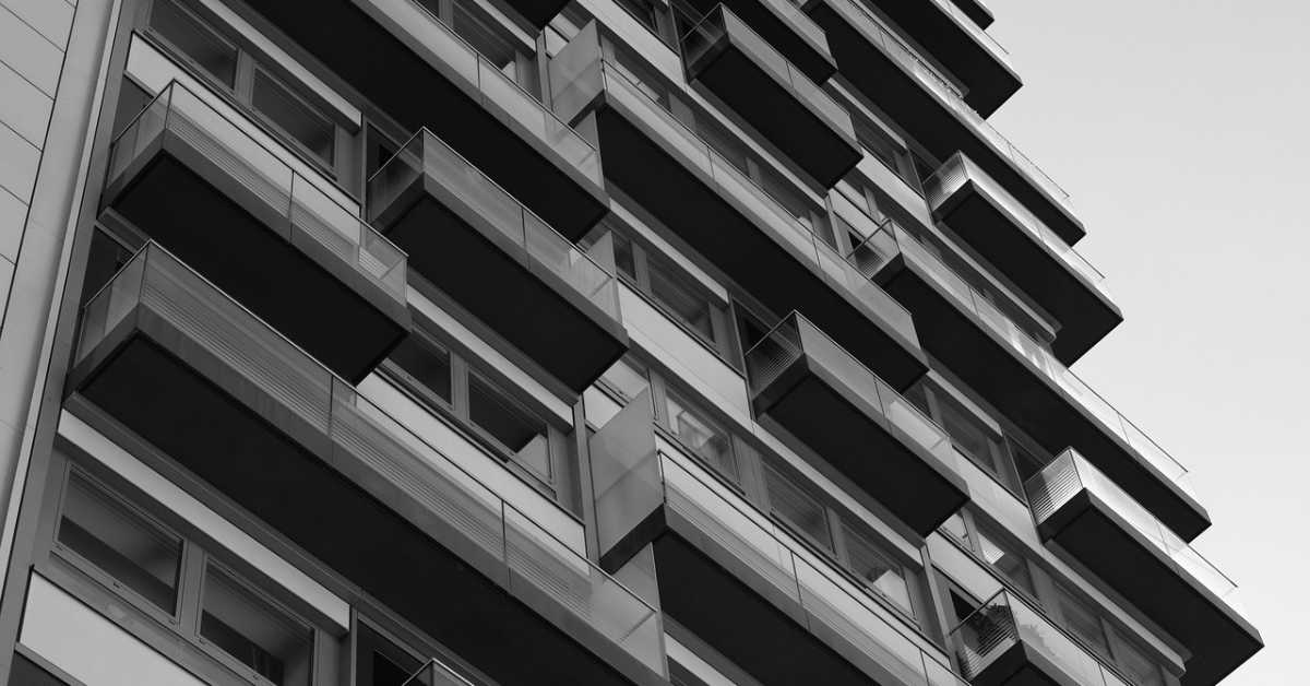 Астрономске цене некретнина у Србији – најскупљи квадрат био 10.000 евра, а гаражно место плаћено скоро као стан