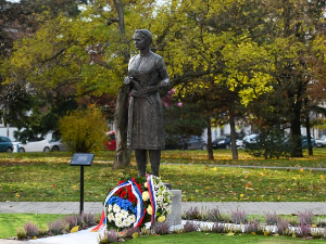 Први споменик Чучук Стани у Србији откривен у Неготину