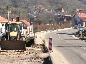 Пут који повезује три прокупачка села