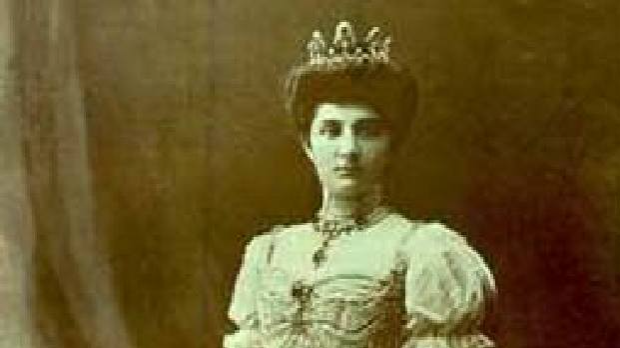 Код два бела голуба: Јелена Савојска