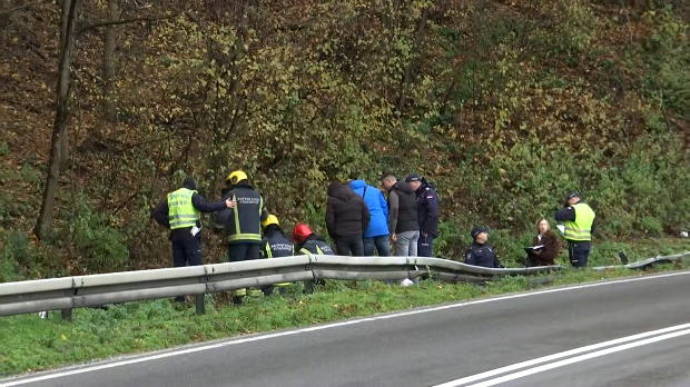 Пронађена тела девојке и мушкарца у аутомобилу у каналу у близини Чачка 