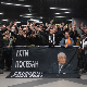 Бројни навијачи Партизана на београдском аеродрому чекају повратак Жељка Обрадовића