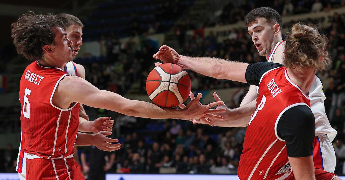 Швајцарци још увек на пристојној дистанци, Србија се бори за прикључак