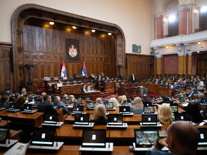 Посланици данас о амандманима на предложена законска решења