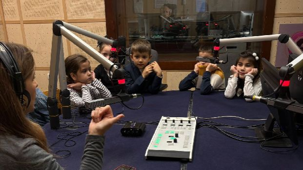 Поштована децо