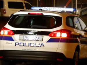 Прекинути Дани српске културе у Сплиту, младићи у црном узвикивали 