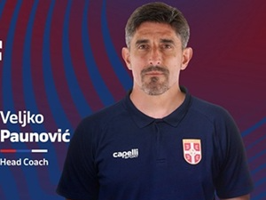 Стручни штаб Вељка Пауновића - бивши играч Јунајтеда, "десна рука" Радомира Антића и Аргентинац "Пољак" 