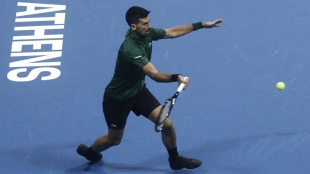 Ђоковић пред новим суграђанима први пут у каријери победио Табила