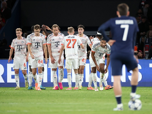 Бајерн и даље непоражен у Лиги шампиона, ПСЖ поклекао на 