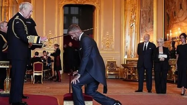 Сер Дејвид, одело леди Викторије, поклон Гордона Ремзија и сенка над прославом Бекамовог витештва