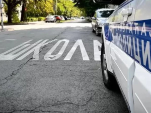 Управљао "мерцедесом" брзином од 110 на сат у зони школе у Руми