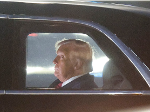 Сумњив пакет са прахом у бази "Ендруз" – више особа се разболело, Трамп боравио тамо дан раније