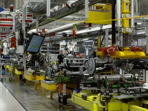 Европска ауто индустрија додаје гас, али је Kина већ пребацила у пету брзину – отвара ли у Србији нову фабрику