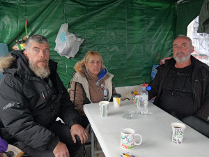 Дијана Хрка наставила штрајк глађу код Скупштине