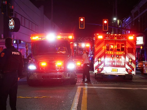 Аутомобил се залетео у групу људи на Флориди – погинуле четири особе, 11 повређено