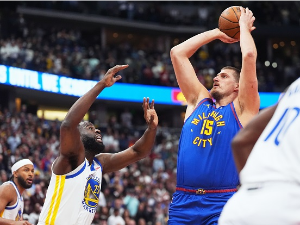 Денвер се реванширао Голден Стејту, Јокић на ивици трипл-дабла