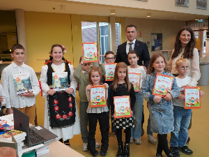 Манифестација "Повежимо се знањем" у Ротердаму