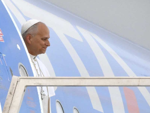 И папин ербас имао софтверски проблем, Лав XIV безбедно стигао у Бејрут