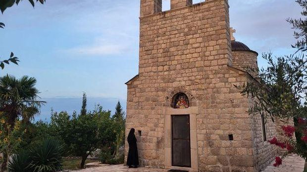 Родославци: Бешка, сјај острва нара