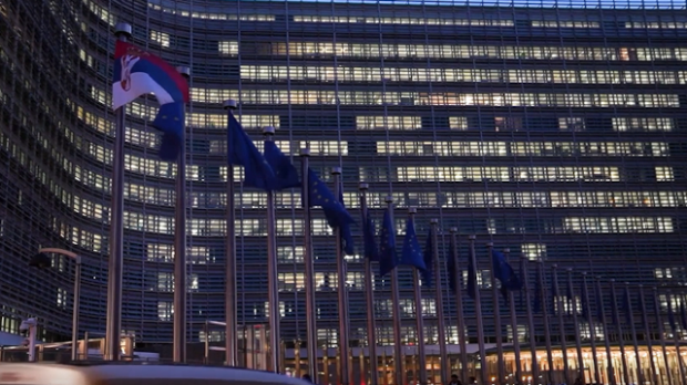 Вучић у Бриселу на радној вечери са Фон дер Лајеновом и Костом