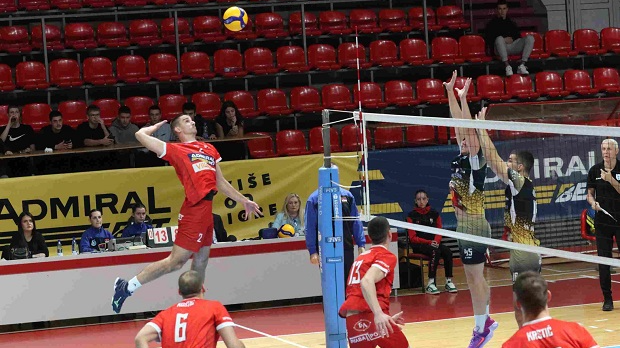 Одбојкаши Радничког поражени од Фенербахчеа у шеснаестини финала Купа ЦЕВ