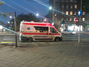 Двојица мушкараца избодена у Карађорђевој улици, више интервенција Хитне помоћи током ноћи
