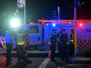 Терористички напад током прославе Хануке на плажи у Сиднеју – 12 мртвих, међу којима и један нападач, 29 рањених