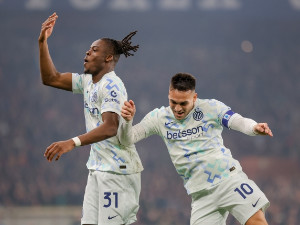 Интер искористио киксеве Наполија и Милана да се попне на чело Серије А