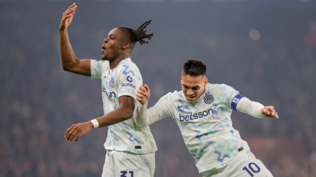 Интер искористио киксеве Наполија и Милана да се попне на чело Серије А