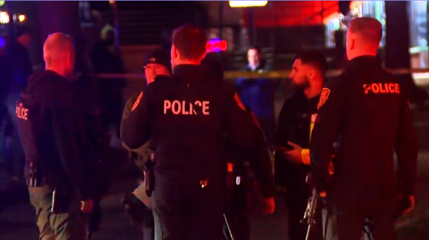 Потрага за осумњиченим за убиство двоје студената Универзитета Браун и даље траје, ФБИ помаже у истрази