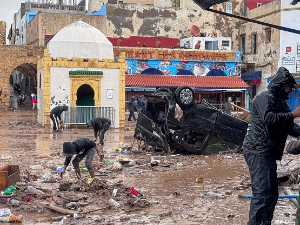 Најмање 37 особа погинуло у бујичним поплавама у Мароку