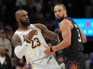 Џејмс спречио преокрет Финикса, Лејкерси настављају да побеђују