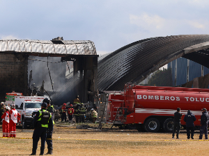 Срушио се мали авион у Мексику, најмање седморо погинулих