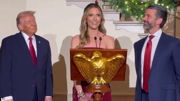 Трампов син објавио веридбу с манекенком Бетином Андерсон