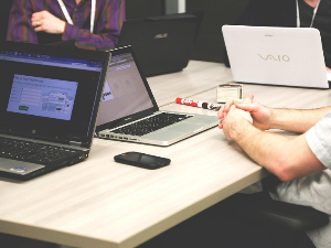 Пословна клима у Србији из угла компанија – очекују ли бољу прилику за инвестирање