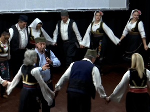  Игре Горње Јабланице чувају ветерани KУД у Медвеђи