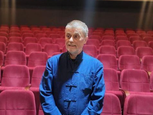 Паноникум: Позоришта на мађарском језику