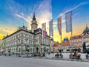 Јутарњи програм из три студија