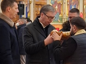 Вучић честитао Светог Николу: Да нам велики светац и Бог чувају Србију