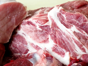 Без жига и декларације - повучено 400 кг меса из сомборске месаре