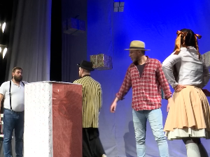 Врање: Премијера представе за децу, "Тајна новогодишње кутије"