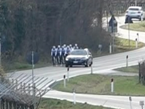 Италија: Пуцано на бициклистички тим за време тренинга