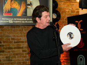 Представљено реиздање чувене ЛП плоче Бајаге и инструктора „Са друге стране јастука“ 