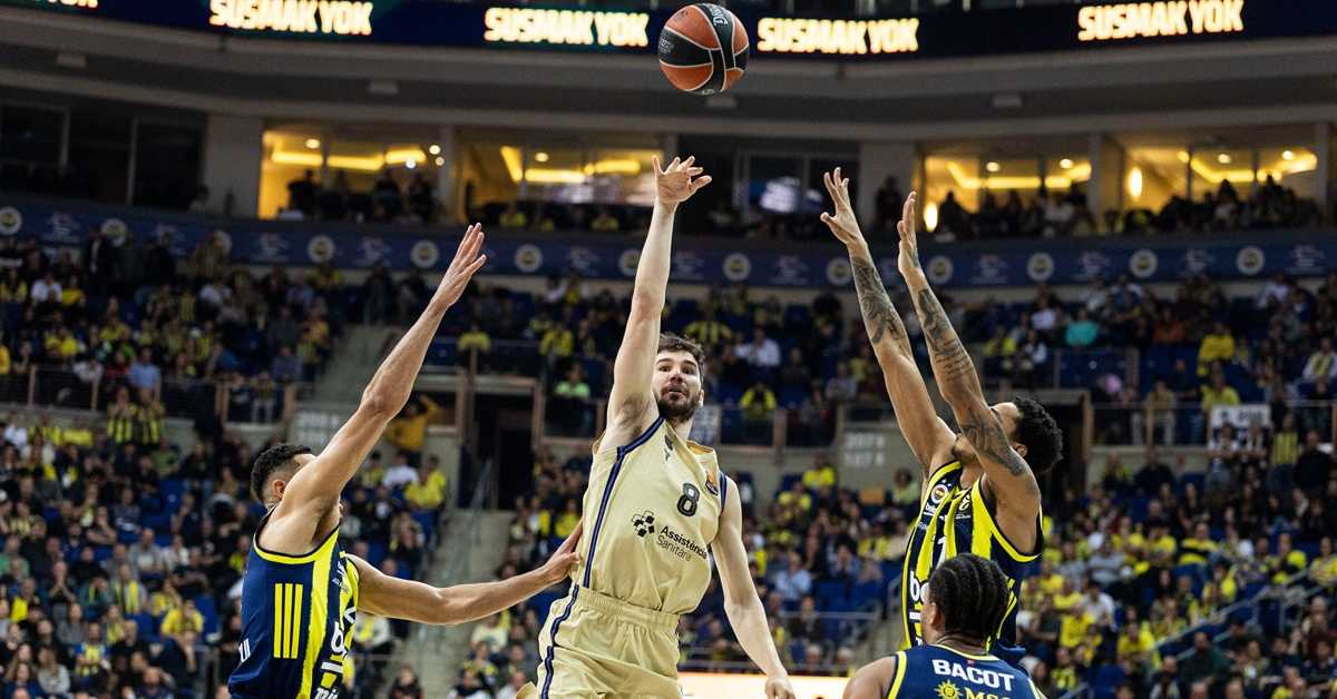 Драма у Истанбулу припала Фенербахчеу - Болдвин решио меч са Барселоном