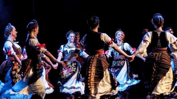 Од злата јабука: Празнично славље у ритму кола