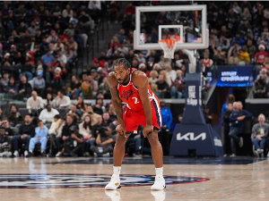 Ленард ушао у времеплов, Клиперси рутински против Хјустона