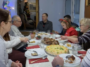 Хришћани који поштују грегоријански календар прослављају Божић