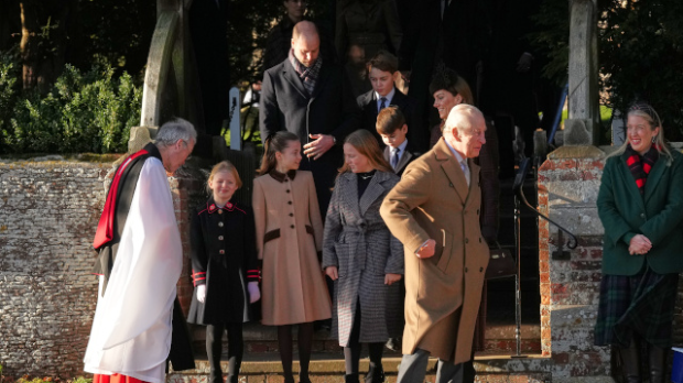 Како британска краљевска породица прославља Божић и шта је у говору поручио краљ Чарлс