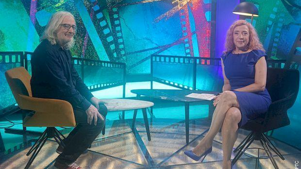 Заводљива телевизија – Креатори серија: ТВ серија Нешто између  (R)