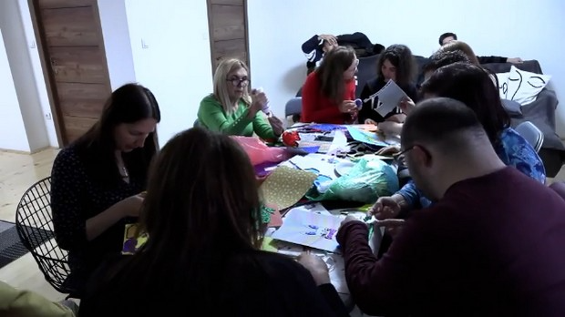 На три воде: Јутарњи програм из три студија